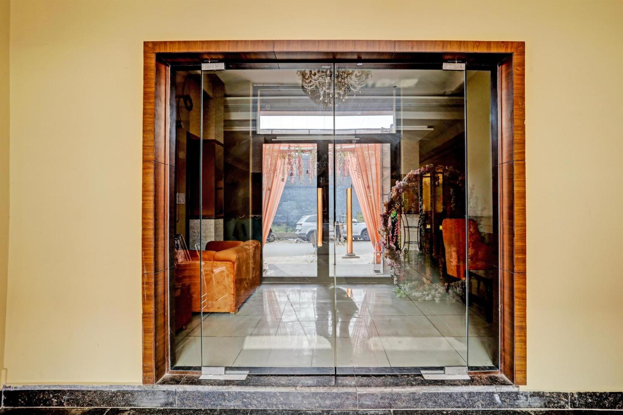 Hotel O Miraas Hotel And Banquet Hall Ludhiana Exterior foto